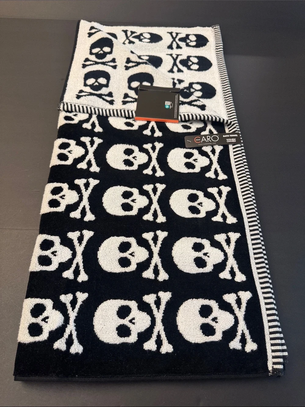 2pc CARO HOME Skull Pattern Bath Towel Set - Halloween - 100% Cotton-Black/White